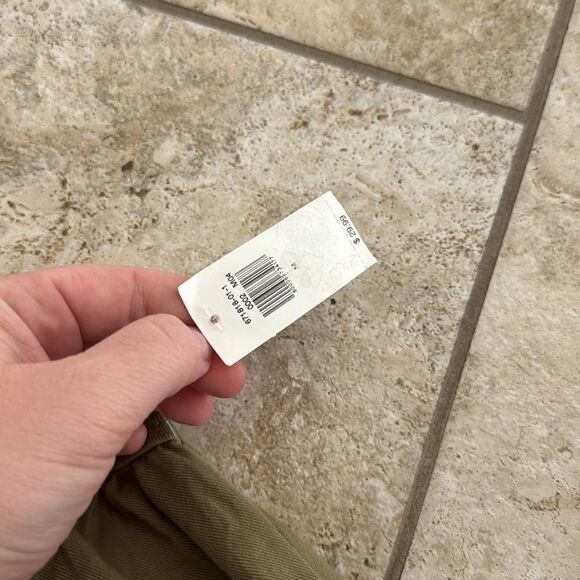 NWT women’s tank top medium / C26 - Picture 3 of 4